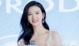 最新娱乐圈爆料的明星,神秘明星恋情曝光，引发网友热议